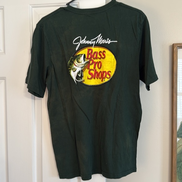 Bass pro shops T-shirt. Men’s medium. Hunter green - Picture 2 of 3